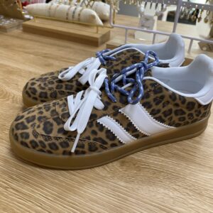 Tenis leo