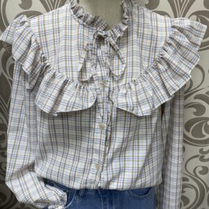 Camisa cuadritos volante